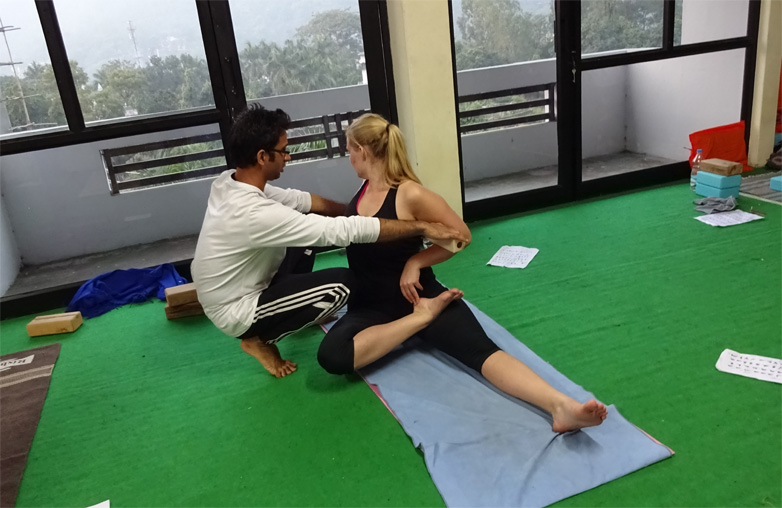 yoga teacher training rishikesh