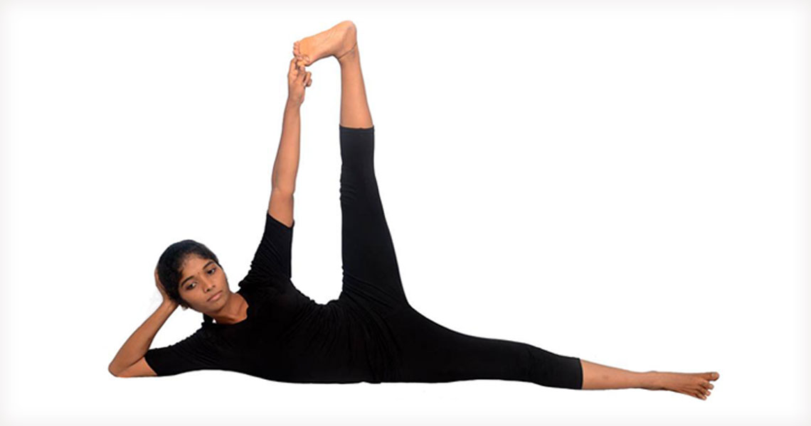 Akarshanasana Poses