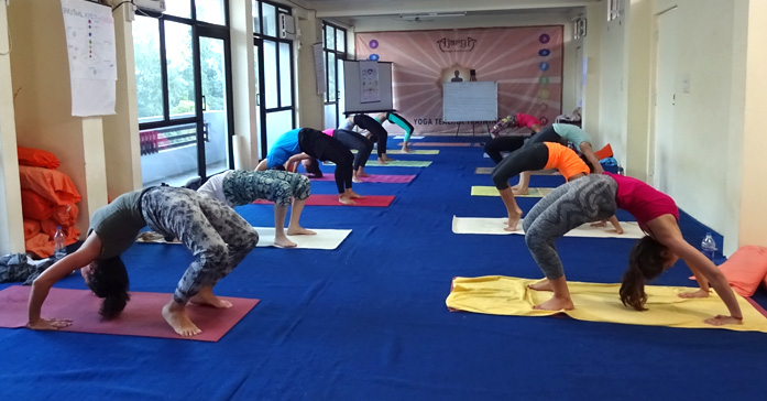 Chakrasana Chakrasana